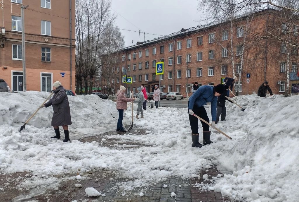 В Юрге прошёл Всекузбасский субботник