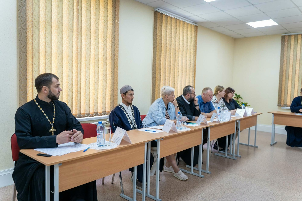  Консультативный совет по межнациональным и межконфессиональным отношениям