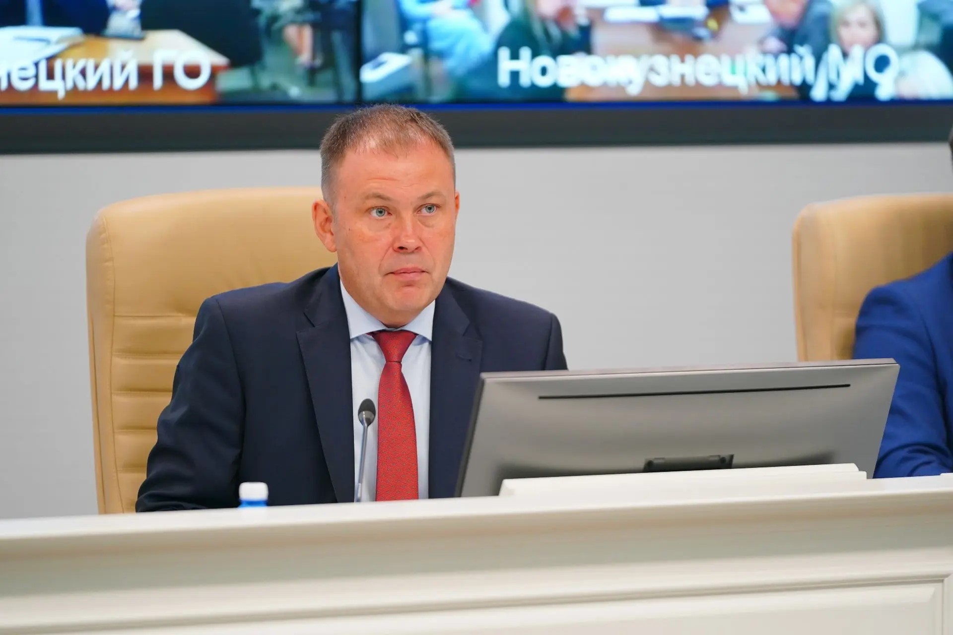 Губернатор Кузбасса поручил главам муниципалитетов немедленно реагировать на проблемы с теплом